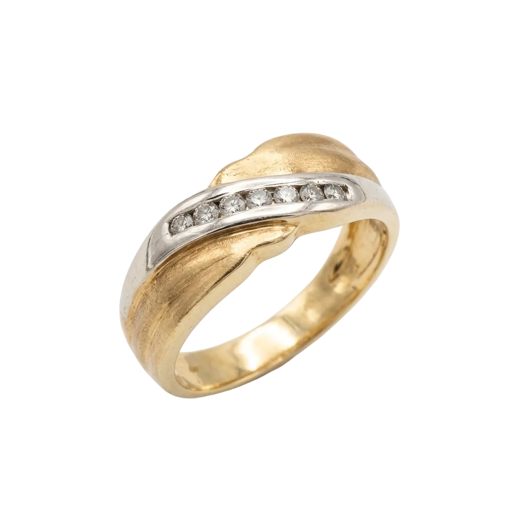 Alternate angle of the yellow gold diamond ring