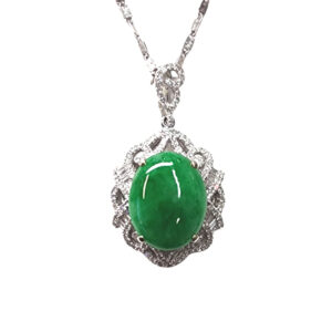 Green Oval Jade Pendant WG)